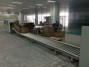 Gemotoriseerde Heavy Duty Pallet Transportband, Rollenbaan Met 2 Ton Laadvermogen - Product Image 3