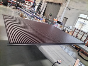 Design moderne et élégant Portes <span class=keywords><strong>de</strong></span> <span class=keywords><strong>garage</strong></span> insonorisées à motif <span class=keywords><strong>en</strong></span> bois <span class=keywords><strong>en</strong></span> alliage d'aluminium - Product Image 4