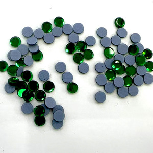 Venta directa de fábrica 500 Embalaje <span class=keywords><strong>bruto</strong></span> Ss10 Nuevo estilo Flat Top Mirror Facet Rhinestone Hot Fix Mirror Stones para vestido y zapatos - Product Image 6