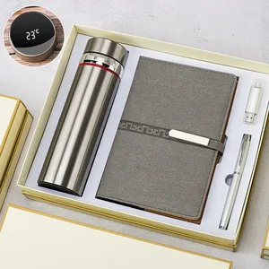 Regalos promocionales económicos Juegos de regalos promocionales Regalos corporativos promocionales Notebook Pen U Disk Taza térmica Juego de cuatro