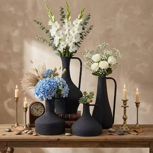Ensemble de vases de sol en fer noir givré Wabi-sabi faits à la main, pots de fleurs texturés nordiques avec trou de drainage et base antidérapante pour la maison moderne - Product Image 2