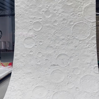 Panneau mural en teck moderne Moon Stone, design léger en travertin pour usage intérieur