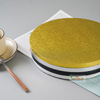 Plateau à gâteau ondulé épais personnalisé de qualité alimentaire Base blanche de tambour à gâteau