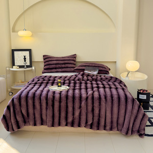 Ensembles de couettes d'hiver en fourrure de <span class=keywords><strong>lapin</strong></span> rayée de couleur unie de luxe en gros - Product Image 5