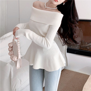 Maglione Sexy con collo a una linea della nuova stagione per donna con spalle scoperte stile avvolgente alla moda per le donne dell'autunno inverno - Product Image 3