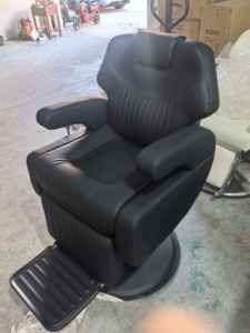 Sillón de Barbería Profesional de Lujo Moderno, Hidráulico, de Cuero, para Salón de Belleza, Construcción Metálica, para Uso en Barberías - Product Image 4