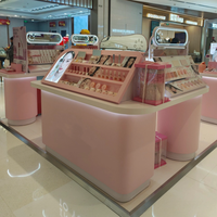 Armoire cosmétique en MDF personnalisable avec écran LED pour les magasins de beauté et de soins de la peau - Design moderne
