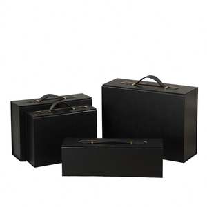 Caja Rígida Magnética Rectangular de Cartón con Tapa Abatible Elegante y Portátil, Recubierta con Protección UV, con Asa de Cuero Roja, Personalizable - Product Image 5