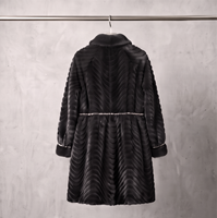 Manteau mi-long en fausse fourrure de vison gris foncé pour femme, col montant en vison ondulé doré, orné de perles faites à la main, vêtement d'extérieur de luxe chaud pour l'hiver