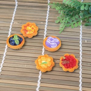 Bonitos Dijes de Resina con Forma de Tarta de Huevo, Surtidos de Fresa, <span class=keywords><strong>Uva</strong></span>, Arándano y Mango, Colgantes de Comida para Fabricación de Joyas y Suministros de Manualidades DIY - Product Image 4
