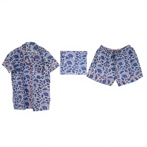 Nouvel ensemble de pyjama court en coton tricoté tendance pour femmes et unisexe, vêtements de plage d'été, tenue de mariée - Product Image 1