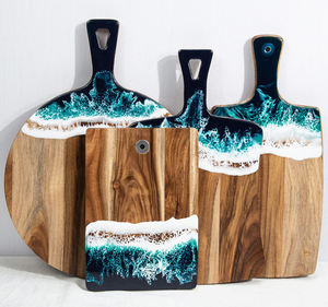 Planche à découper en bois d'acacia massif avec design artistique en résine ondulée pour la <span class=keywords><strong>cuisine</strong></span> et le service des aliments - Product Image 1