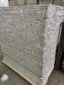 Utilisation de panneau en nid d'abeille en aluminium de propriétés écologiques enduites de PVC / PET pour les salles de toilette dans les jardins d'enfants - Product Image 5