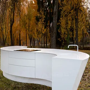 Tavolo da lavoro e armadio da cucina curvo in acrilico bianco dal Design moderno con bancone dell'isola della cucina del lavandino