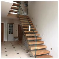 Escalier droit moderne Prima avec garde-corps en câble pour villa duplex