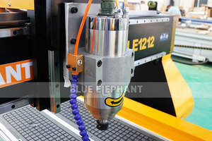 Fresadora CNC Competitiva 1212 1325 de 4 Ejes con Dispositivo Rotatorio para Objetos Cilíndricos, Mach3, ATC, Motor, PLC - Product Image 3