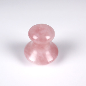 Gran oferta <span class=keywords><strong>de</strong></span> <span class=keywords><strong>piedra</strong></span> <span class=keywords><strong>de</strong></span> hongo <span class=keywords><strong>de</strong></span> masaje Guasha <span class=keywords><strong>de</strong></span> cuarzo rosa con conjunto <span class=keywords><strong>de</strong></span> herramientas <span class=keywords><strong>de</strong></span> cepillo <span class=keywords><strong>de</strong></span> máscara facial <span class=keywords><strong>de</strong></span> silicona - Product Image 1
