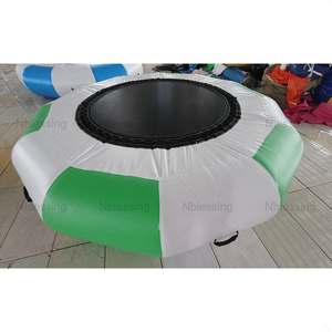 Jouets aquatiques gonflables rotatifs amusants et excitants pour l'été, bateau UFO pour le divertissement, jouets aquatiques gonflables rotatifs - Product Image 3