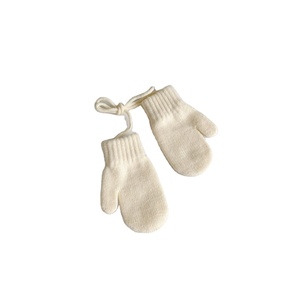1-4 ans Enfants Petite Fille Garçon Hiver Chaud Plein Doigt Uni Tricoté Halter Gants Mitaines pour Usage Quotidien Extérieur - Product Image 1