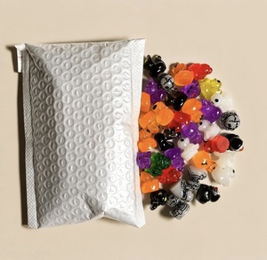 Mini figurines en résine qui brillent dans le noir, motifs de canards, <span class=keywords><strong>démons</strong></span>, fantômes <span class=keywords><strong>et</strong></span> squelettes d'Halloween, décorations de bureau effrayantes <span class=keywords><strong>et</strong></span> mignonnes - Product Image 1