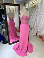 Robe de soirée rose vif sans bretelles, corsage perlé, fente haute, coupe sirène, pour bal de promo, vente en gros d'usine, fournisseur 2026