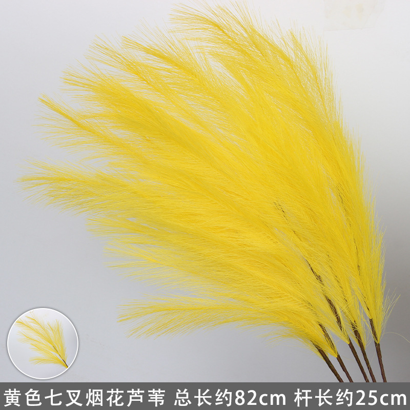 Yellow 7-pronged firework reed stick