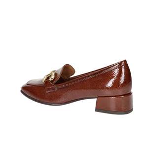 Mocassins en cuir pour femmes Tamaris, marron verni, talon bas - Product Image 3