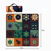 Accessoires de plage, couverture de pique-nique en tissu Oxford imperméable à 3 couches, 78*78 pouces, tapis de pique-nique portable pour le camping en plein air