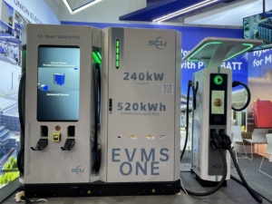 Système de stockage d'énergie intégré tout-en-un SCU et station de recharge DC pour véhicules électriques avec CCS2 |   Nouveau système de stockage d'énergie (BESS) de 240 kWh et <span class=keywords><strong>chargeur</strong></span> rapide de 120 kW - Product Image 2