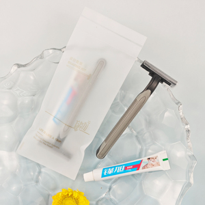 Set di articoli da toeletta usa e getta dell'hotel realizzato in materiale per sacchetti di pellicola morbida - Product Image 4