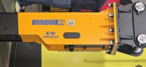 Martillo Hidráulico Tipo Caja SB43 con Motor para Excavadoras de 6-9 Toneladas, 1 Año de Garantía, Embalaje en Caja de Madera, Cincel de 75 mm - Product Image 4