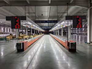 Bicicleta de Montaña Económica de 24 Velocidades para Adultos, Bicicleta Deportiva MTB con Llantas Gruesas y Frenos de Disco de 26 Pulgadas en Oferta - Product Image 6