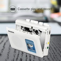 Enregistreur et lecteur de cassettes portable PANDA F-119 blanc classique avec microphone intégré, design portable, enregistrement MP3