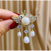 Broche en perles naturelles XILIANGFEIZI, épingle en cuivre de luxe, pompon, ailes d'ange, technologie de traitement du zircon, mode, adaptée aux enfants