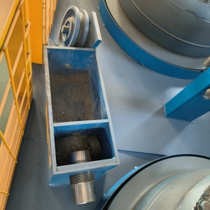 以电机为核心部件的防护罩干式拉丝机皮带轮拉丝机 - Product Image 3