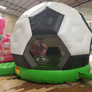 Castillo Inflable de Fútbol con Diseño Divertido, Material de PVC para Uso Comercial en Exteriores - Product Image 1