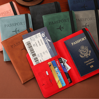 Ensemble Porte-Passeport et Étiquette de Bagage en Cuir PU à Motif Avion Multicolore pour Voyageurs