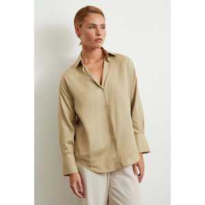 Camisa Minimalista Beige de Popelina para Mujer, Estilo Casual con Botones - Product Image 3
