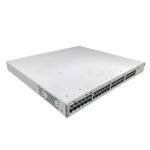 Switch réseau Ethernet Gigabit 48 ports de couche 3, modèles C9200L-48T-4X-E et C9200L-48PXG-2Y-A pour les entreprises - Product Image 3