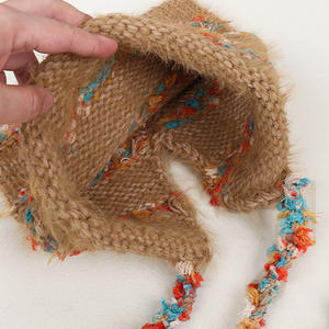 Chapeau en tricot douillet et coloré à oreilles de chat de style coréen HKZB, avec pompon rayé, pour les sorties d'automne et d'hiver - Product Image 5