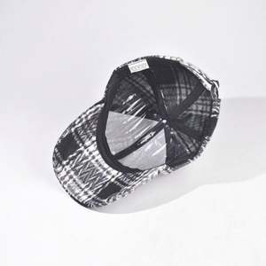 Nouvelle Collection Automne Hiver 2025 – Casquette de Baseball Épaisse à 6 Panneaux, Tendance et Chaude pour Femme, Motif Écossais en Tweed, Idéale pour l'Extérieur et les Tenues Décontractées - Product Image 5