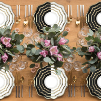 Sous-assiettes vintage noires et blanches (33 cm), assiettes de présentation en porcelaine fine à bordure dorée pour mariage