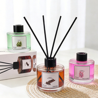 Diffuseur de parfum d'ambiance de luxe 130 ml en gros, désodorisant et purificateur d'air pour salle de bain, ensemble diffuseur à bâtonnets