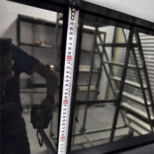 Porte de <span class=keywords><strong>garage</strong></span> sectionnelle moderne en aluminium et verre trempé avec télécommande pour usage résidentiel, porte automatique à ouverture par le haut - Product Image 4