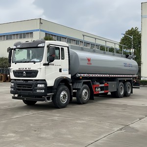 Camion-citerne HOWO TX 8x4 30000L avec moteur Weichai, plusieurs compartiments, pour le transport de carburant diesel, équipé d'un distributeur - Product Image 3