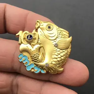Animal de la forma de pescado 3D diseño de logotipo de Metal Pin de solapa insignias