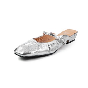 Sandalias de cuero de moda, estilo minimalista, con correa de un botón, impermeables, de suela plana, color liso, con suela gruesa y tiras en el tobillo. - Product Image 1