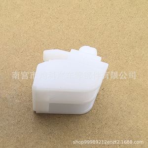 Clip de fixation en plastique pour moulure de bas de caisse Mercedes-Benz 0019910371 – Neuf pour remplacement et réparation - Product Image 3