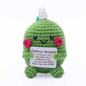Muñecos de dinosaurio tejidos a mano, los más vendidos transfronterizos, colgantes de mapache originales y optimistas, y muñecos de ganchillo. - Product Image 2