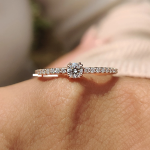 Bague en diamant de laboratoire raffiné, conçue pour mettre en valeur la brillance et la flamme, avec un style élégant et intemporel pour tous les événements, en provenance d'Inde - Product Image 4